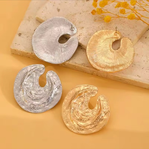 Oversized Textured Gold Statement Earrings β Hoops - Picture 10 of 12